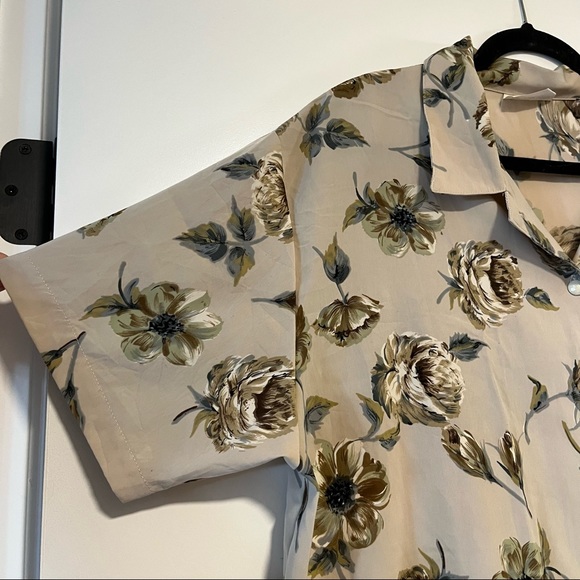 Scorpio | Vintage Button Up Shirt - Picture 2 of 14